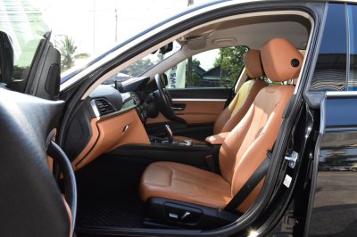 BMW 320d 2.0 GT LUXURY AT YEAR 2019