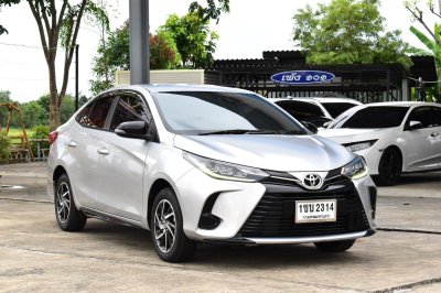 TOYOTA YARIS ATIV 1.2 sport AT YEAR 2020