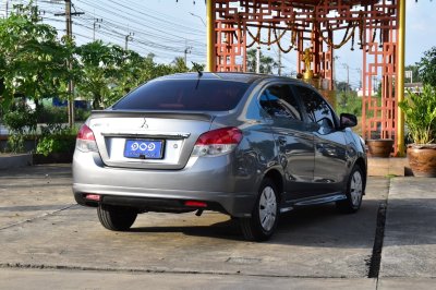 MITSUBISHI ATTRAGE 1.2 GLX AT YEAR 2015