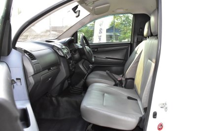 ISUZU DMAX 3.0 S Single cab MT YEAR 2019