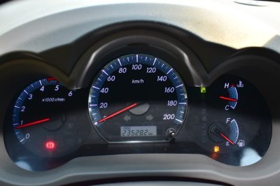 TOYOTA	FORTUNER 3.0 V 2WD AT YEAR 2013