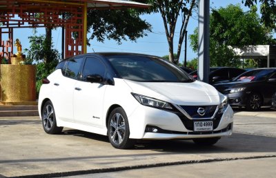 NISSAN LEAF EV AT YEAR 2020