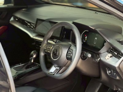 MG 5 1.5 X sunroof	AT YEAR 2021