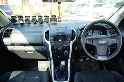 ISUZU  DMAX cab 1.9 Hi-lander L MT YEAR 2019
