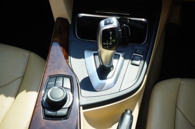 BMW 320i 2.0 (F30) AT YEAR 2015