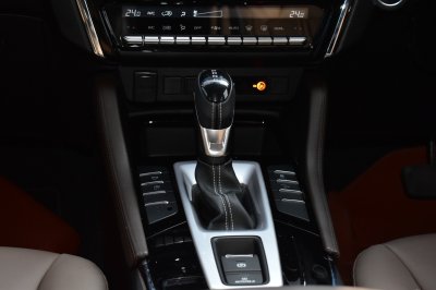 ISUZU MU-X 1.9 ELEGANT 2WD AT YEAR 2024