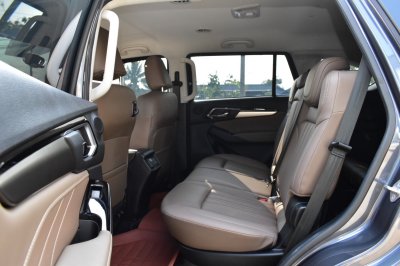 ISUZU MU-X 1.9 ELEGANT 2WD AT YEAR 2024