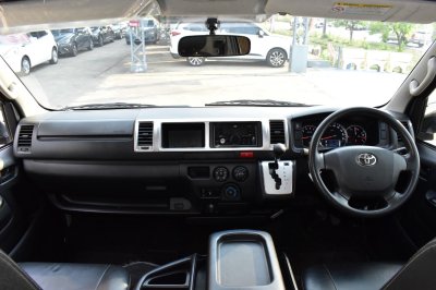 TOYOTA VENTURY 3.0 G AT YEAR 2019