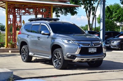 MITSUBISHI PAJERO 2.4 GT PREMIUM 4WD AT YEAR 2015