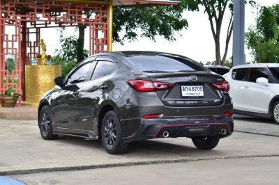 MAZDA 2 1.3 high connect sedan AT YEAR 2019