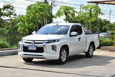 MITSUBISHI TRITON cab 2.5 GLX MT ปี 2023