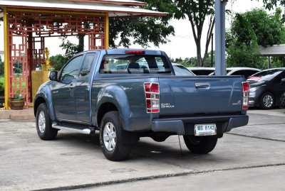 ISUZU DMAX cab 2.5 hi-lander Z MT YEAR 2013
