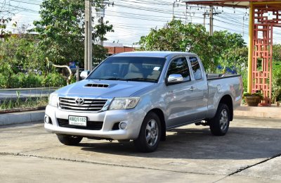 TOYOTA VIGO CAB 2.5 E YEAR 2015