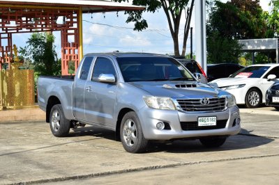 TOYOTA VIGO CAB 2.5 E YEAR 2015