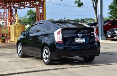 TOYOTA PRIUS 1.8 STANDARD GRADE ปี 2012