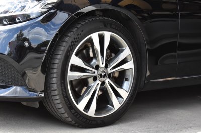 BENZ C220d 2.0 W205 AVANTGARDE AT ปี 2019
