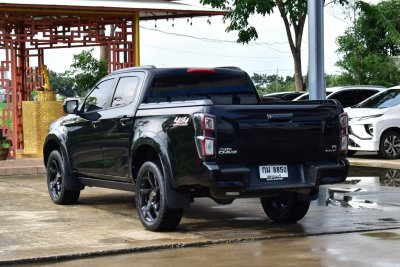 ISUZU DMAX 4ประตู 3.0 VCROSS M 4WD ปี 2023
