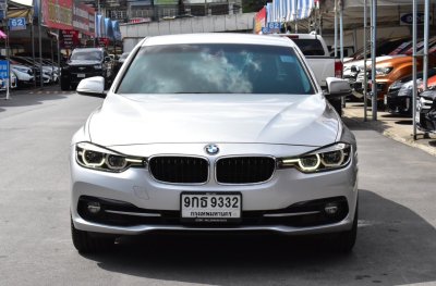 BMW 330e 2.0 ICONIC AT ปี 2020