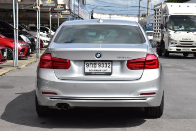 BMW 330e 2.0 ICONIC AT ปี 2020