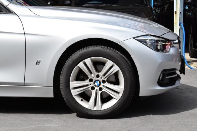 BMW 330e 2.0 ICONIC AT ปี 2020