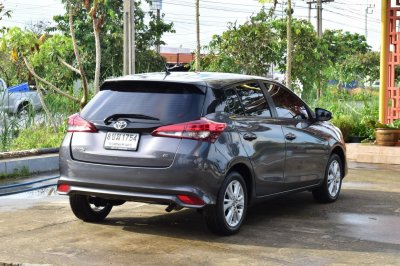 TOYOTA YARIS 1.2 E YEAR 2020
