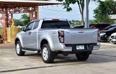 ISUZU DMAX CAB 3.0 VCROSS Z 4WD YEAR 2023