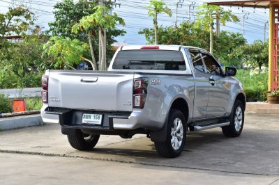 ISUZU DMAX CAB 3.0 VCROSS Z 4WD YEAR 2023