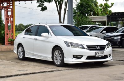 HONDA ACCORD 2.0EL ปี 2013