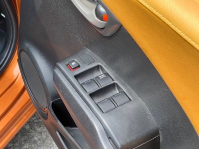 HONDA JAZZ 1.5 S AT ปี 2012