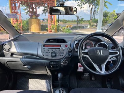 HONDA JAZZ 1.5 S AT ปี 2012