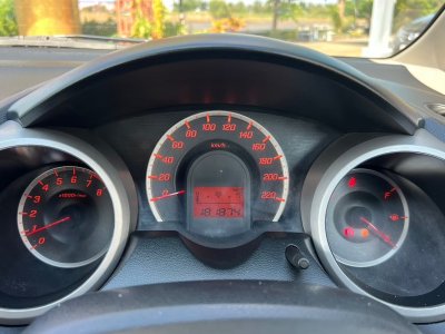 HONDA JAZZ 1.5 S AT ปี 2012