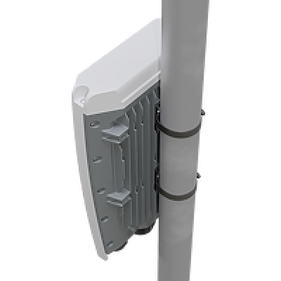 CRS504-4XQ-OUT : Portable 100 Gbps Switch for Outdoor Use | IP66 Weatherproof Enclosure