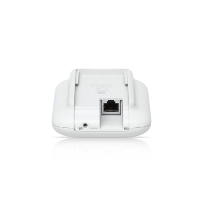 UK-Ultra : Compact Indoor/Outdoor AP with Long-range Antenna Support