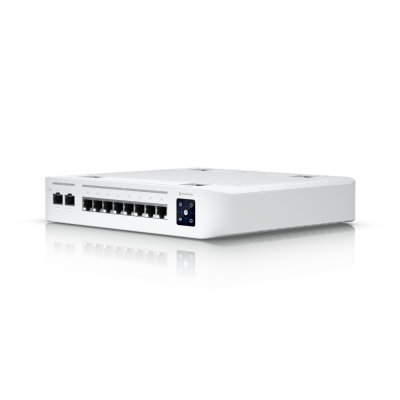 USW-Enterprise-8-PoE (120W) : An 8-port, Layer 3 switch with 2.5 GbE PoE+ output.