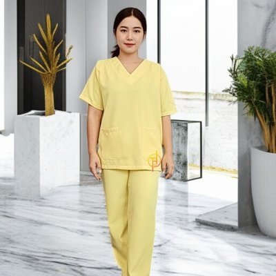 ชุดสครับ คอวีเกย สีเหลือง ผ้าโซล่อน