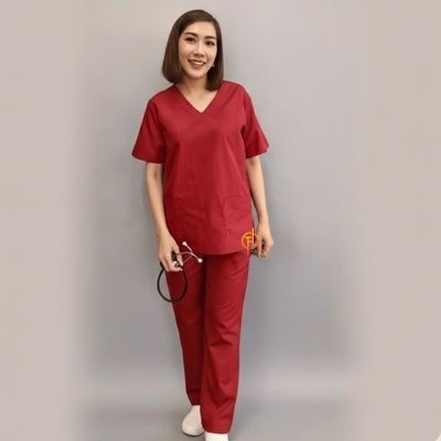 ชุดสครับ สีแดงเลือดหมู ผ้าโทเร 210 เส้น