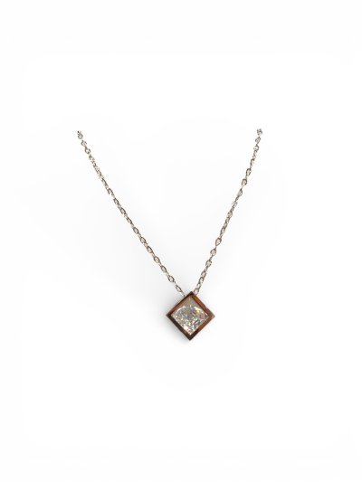 LUMÉRA Cube Necklace