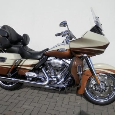2011 Low mileage CVO Road Glide 110 European Spec For Sale