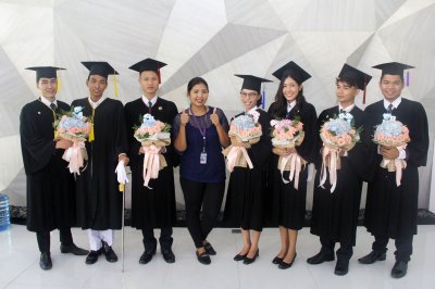 บัณฑิตที่สำเร็จการศึกษา 2559