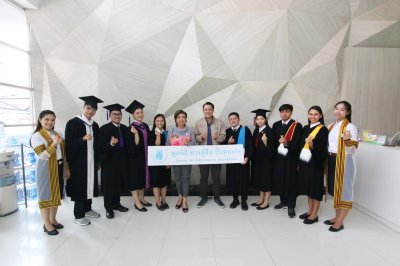 บัณฑิตที่สำเร็จการศึกษา ปีการศึกษา 2561 จำนวน 17 คน