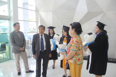 บัณฑิตที่สำเร็จการศึกษา ปีการศึกษา 2562 จำนวน 10 คน