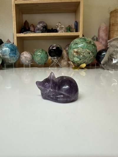 Amethyst Sleeping Cat mini carving