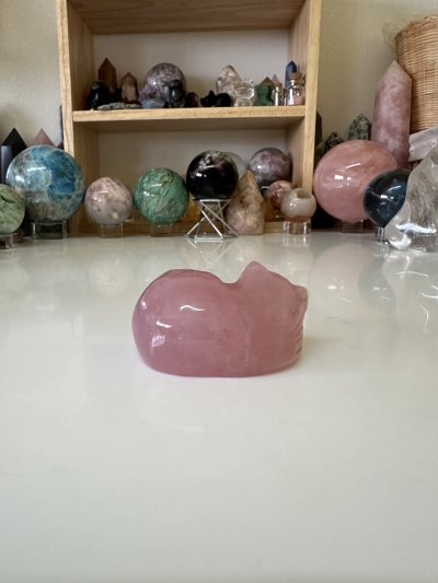 Sleeping Cat Rose quartz carving