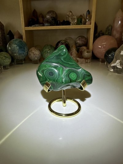 Malchite with stand