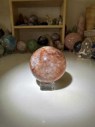 Hematoid quartz sphere