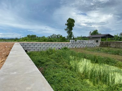 ทีมงาน ดีไซน์48 โครงการก่อสร้างกำเเพงกันดิน อำเภอเเหลมสิงห์ จังหวัดจันทบุรี