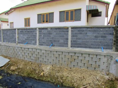 ผลงานการใช้ บล็อกกำแพงกันดิน (ขนาดเล็ก) Retaining Wall Block - Small หน้างาน ตำบล.เหมือง