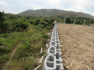 ผลงาน ที่ดินส่วนตัว สระบรี ผู้ชำนาญการ ร่วมกับ CPS ใช้กำแพงกันดิน 5.5 เมตร