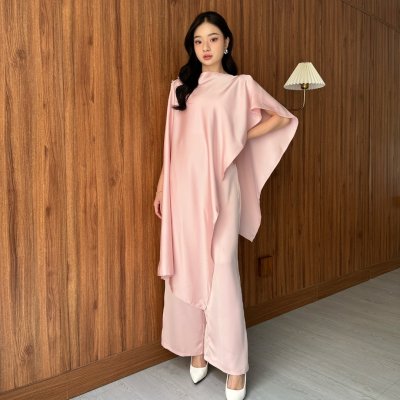 Scenario Outer Satin Top