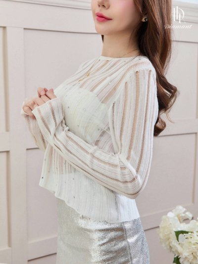Clara Top เสื้อซีทรูแขนยาว ดีเทลปักเพชร สไตล์เซ็กซี่